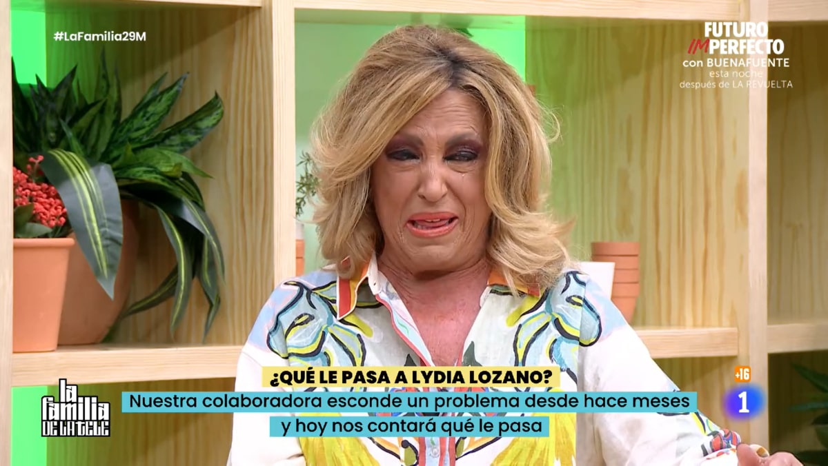 Lydia Lozano en 'La familia de la tele'.