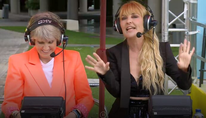Paloma del Río y Cayetana Guillén Cuervo en 'La familia de la tele'.