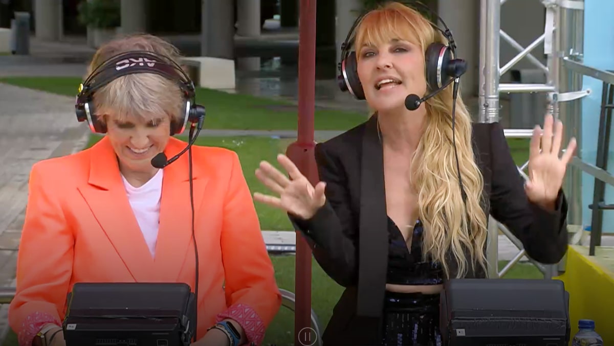 Paloma del Río y Cayetana Guillén Cuervo en 'La familia de la tele'.