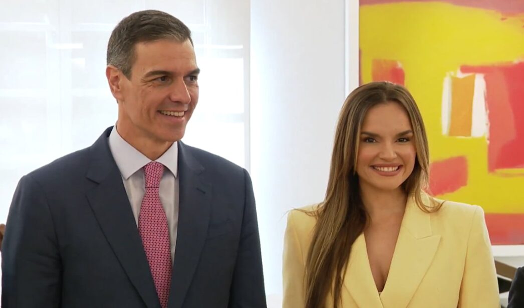 Pedro Sánchez y Melody.