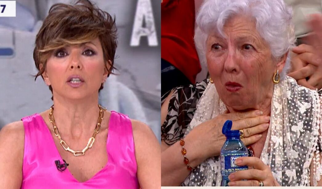 Sonsoles Ónega y una espectadora de su programa.