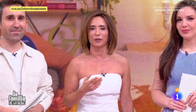 María Patiño, Aitor Albizua e Inés Hernand en 'La familia de la tele'
