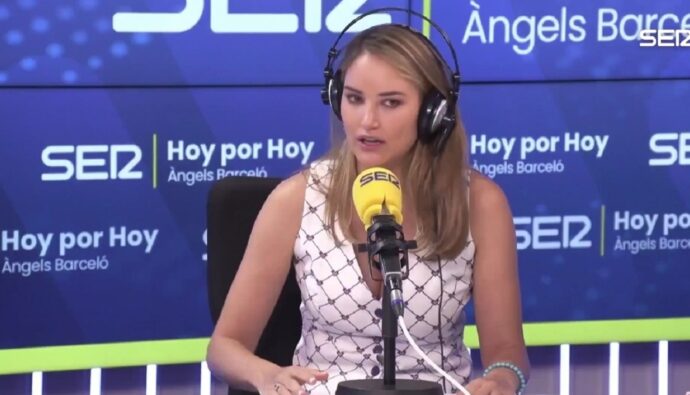 Alba Carrillo en la Cadena SER.
