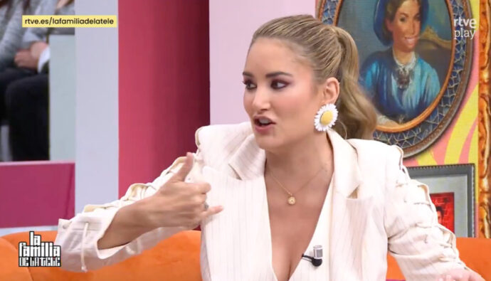 Alba Carrillo en 'La familia de la tele'
