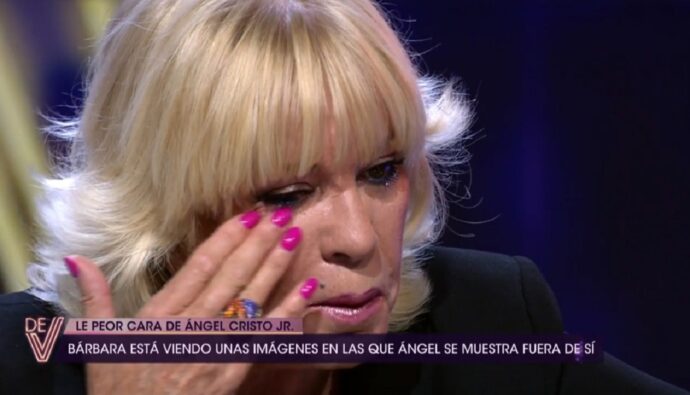 Bárbara Rey rompe a llorar en '¡De viernes!'.