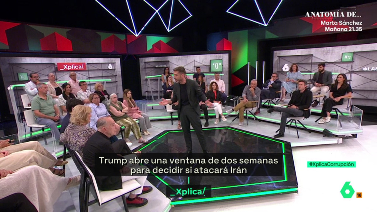 José Yélamo corta a Lucrecia Aldao en 'La Sexta Xplica'. 