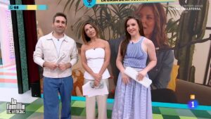 Aitor Albizua, María Patiño e Inés Hernand en 'La familia de la tele'.