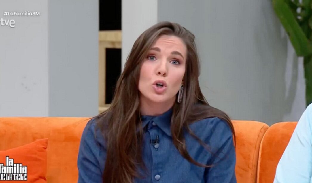 Inés Hernand en 'La familia de la tele'.