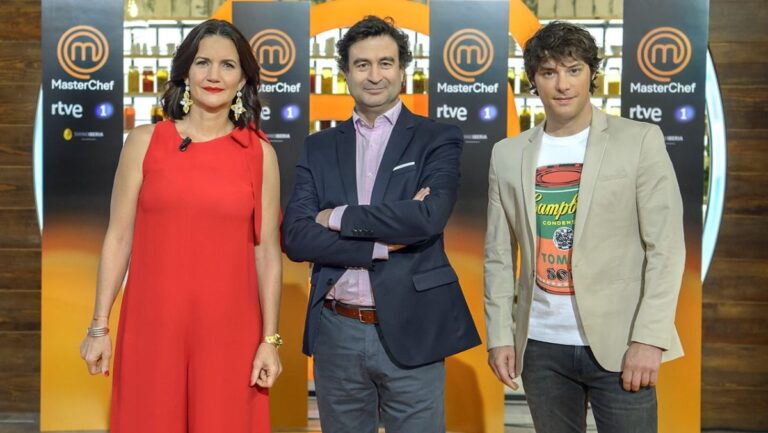 Samantha Vallejo-Nágera, Pepe Rodríguez y Jordi Cruz, jurado de 'MasterChef'.