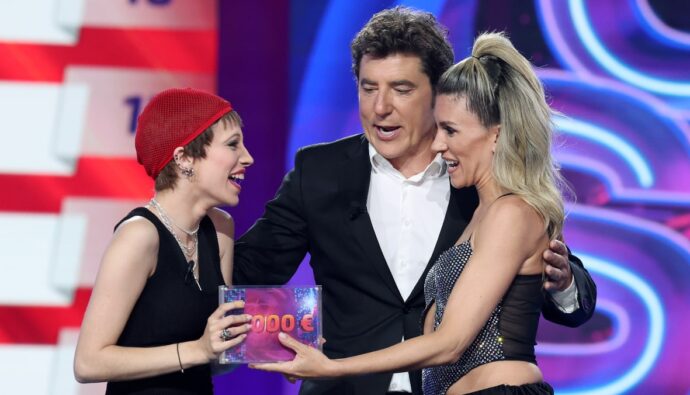 Manel Fuentes y Melani García en 'Tu cara me suena 12'.