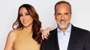 Beatriz Archidona y Santi Acosta, presentadores de 'De Viernes'