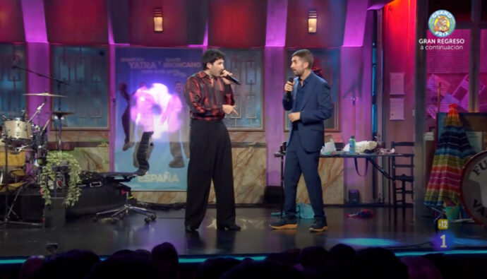 Sebastián Yatra y David Broncano en 'La Revuelta'