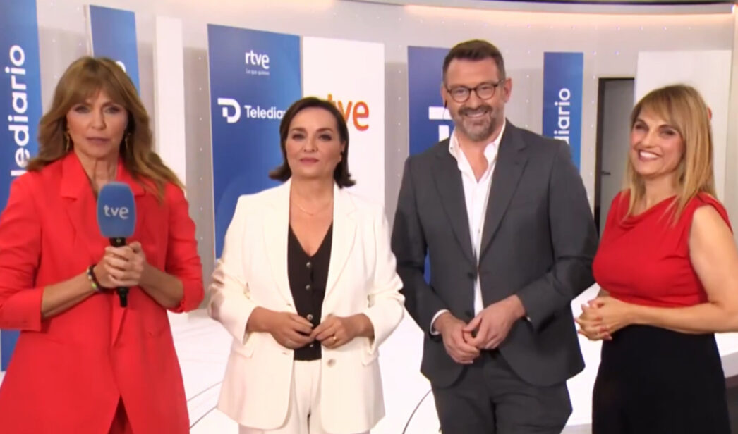 Nuevos presentadores del 'Telediario' de TVE.