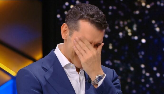 Jesús Vázquez recibe un reconocimiento en 'La noche de los recods'.