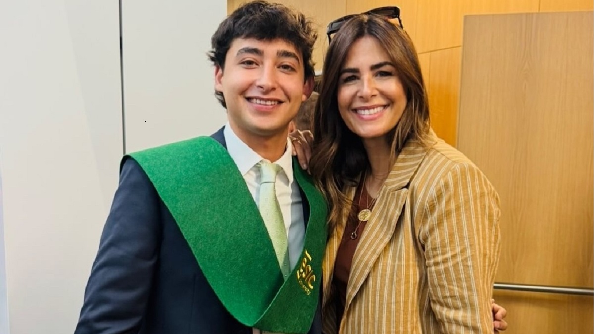 Nuria Roca y su hijo Juan.