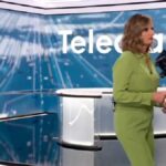Ana Roldán en el Telediario 2 de La 1.