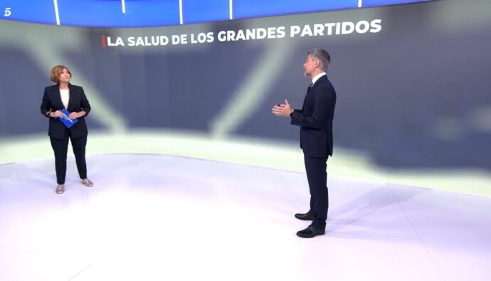 Rosa Lerchundi y Carlos Franganillo en 'Informativos Telecinco'.