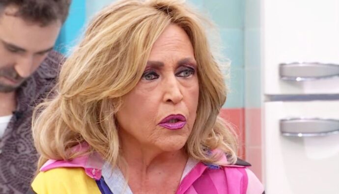 Lydia Lozano en 'La familia de la tele'.