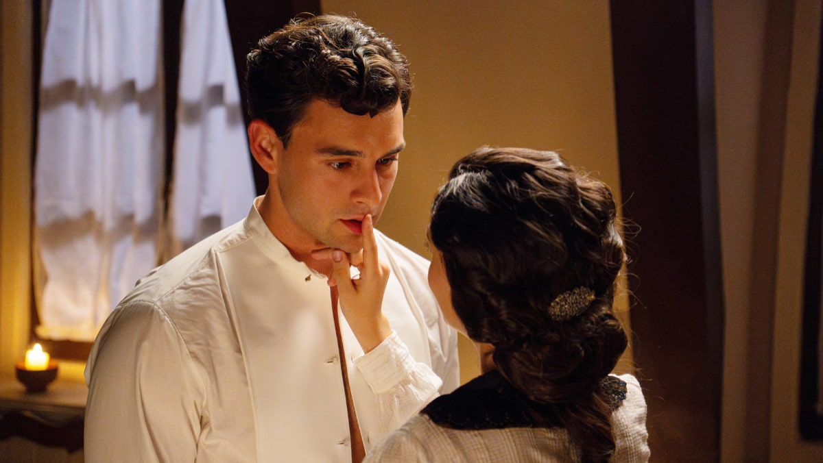 Curro y Ángela en 'La Promesa'.