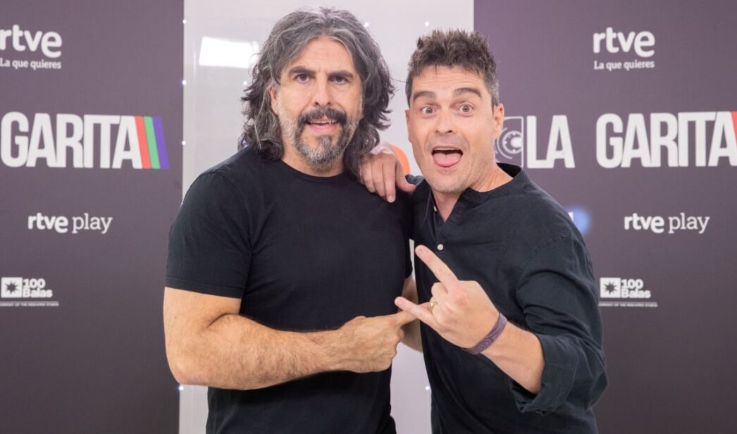 JJ Vaquero y Álex Clavero, presentadores de 'La garita'.