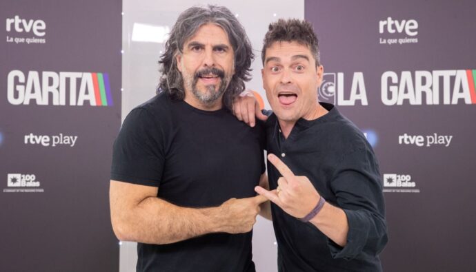 JJ Vaquero y Álex Clavero, presentadores de 'La garita'.