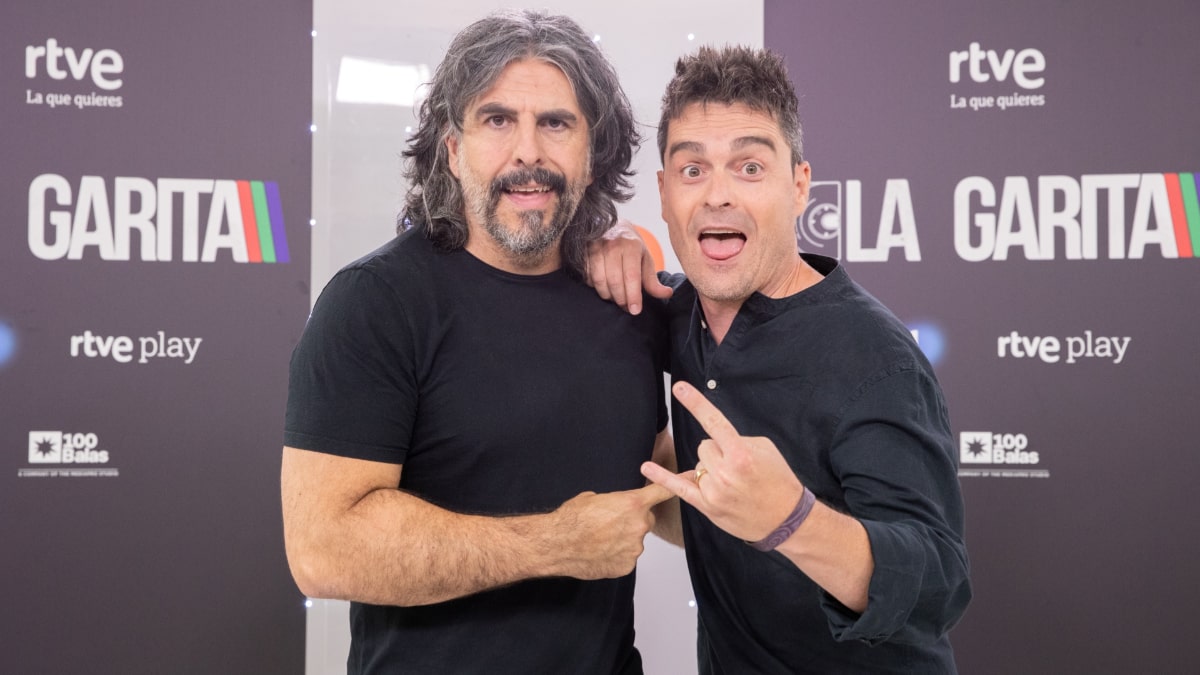 JJ Vaquero y Álex Clavero, presentadores de 'La garita'.