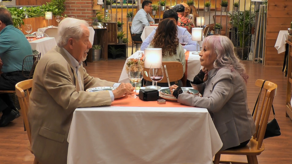 Francisco y Helena en 'First Dates'
