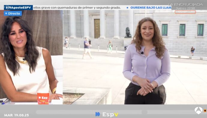 Esther Muñoz y Lorena García en 'Espejo Público'.