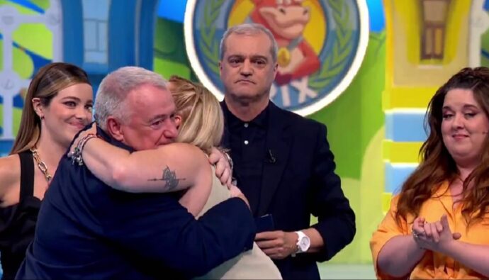 Ramón García se emociona en el 'Grand Prix'.