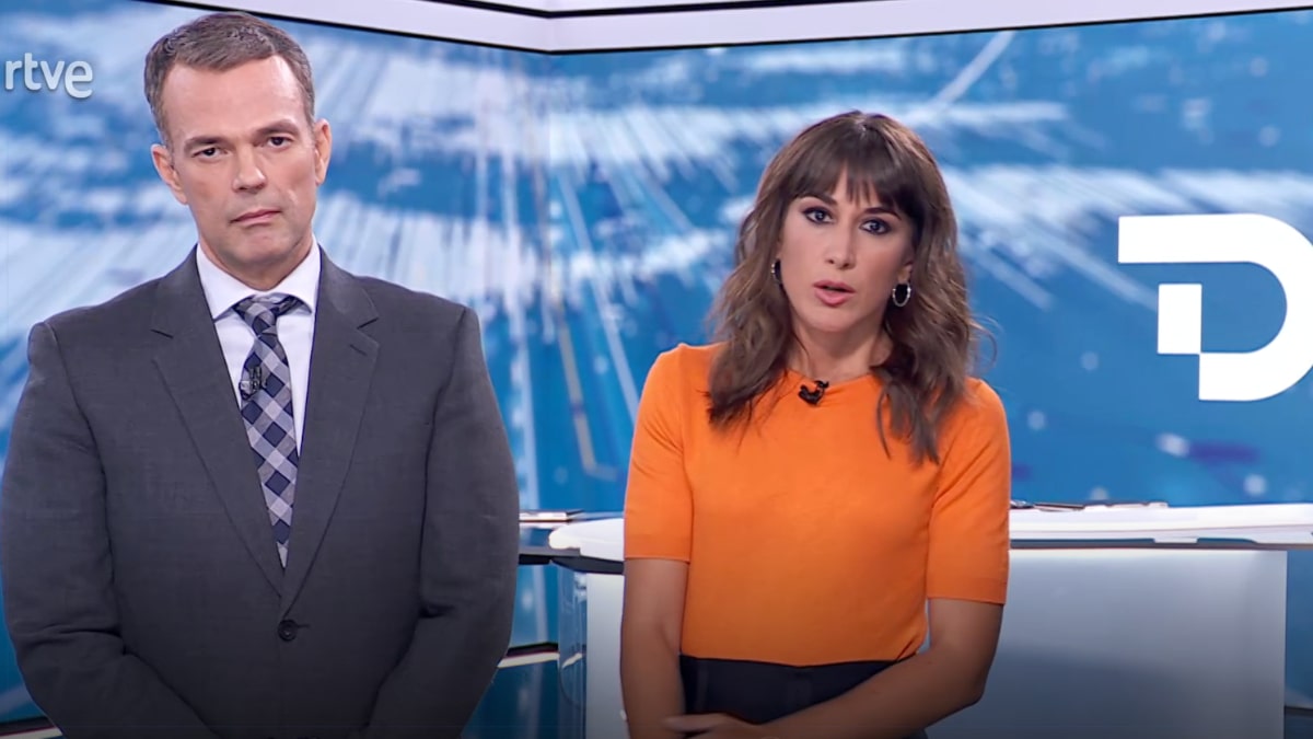 Igor Gómez y Marina Ribel en 'Telediario Fin De Semana'.
