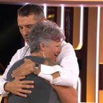 Jesús Vázquez abraza a Ángela en 'Alla tú'.