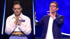 Melody y Juanra Bonet en 'Juego de pelotas'.