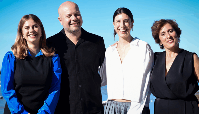Hablamos con el equipo de 'El Centro': los entresijos de la nueva serie de Movistar Plus+ que se sumerge en el CNI