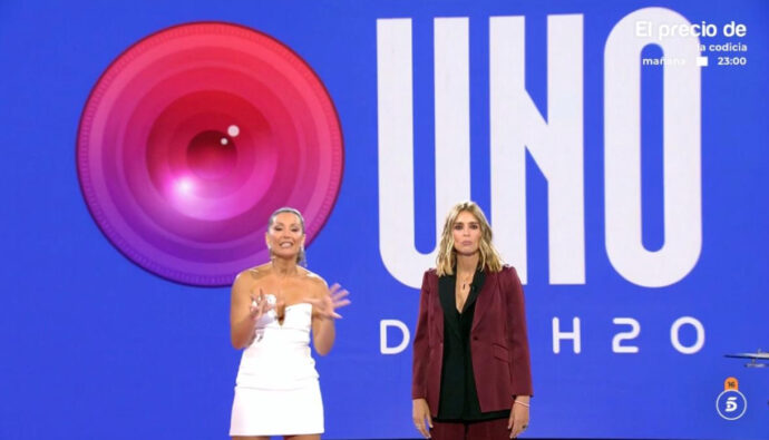 Nagore Robles y Sandra Barneda en el plató de 'Supervivientes All Stars'