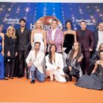 Concursantes, jurado y presentadores de 'Bailando con las estrellas'.