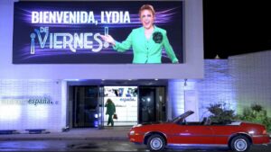 Lydia Lozano en la promo de 'De Viernes'.