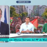 Iñaki López y Cristina Pardo entrevistan a Alfonso Serrano en 'Más vale tarde'.