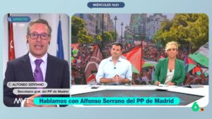 Iñaki López y Cristina Pardo entrevistan a Alfonso Serrano en 'Más vale tarde'.