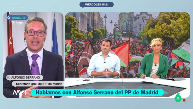 Iñaki López y Cristina Pardo entrevistan a Alfonso Serrano en 'Más vale tarde'.