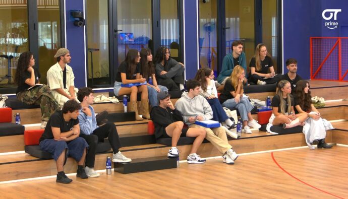 Concursantes de 'OT 2025' en su primer día en la academia.