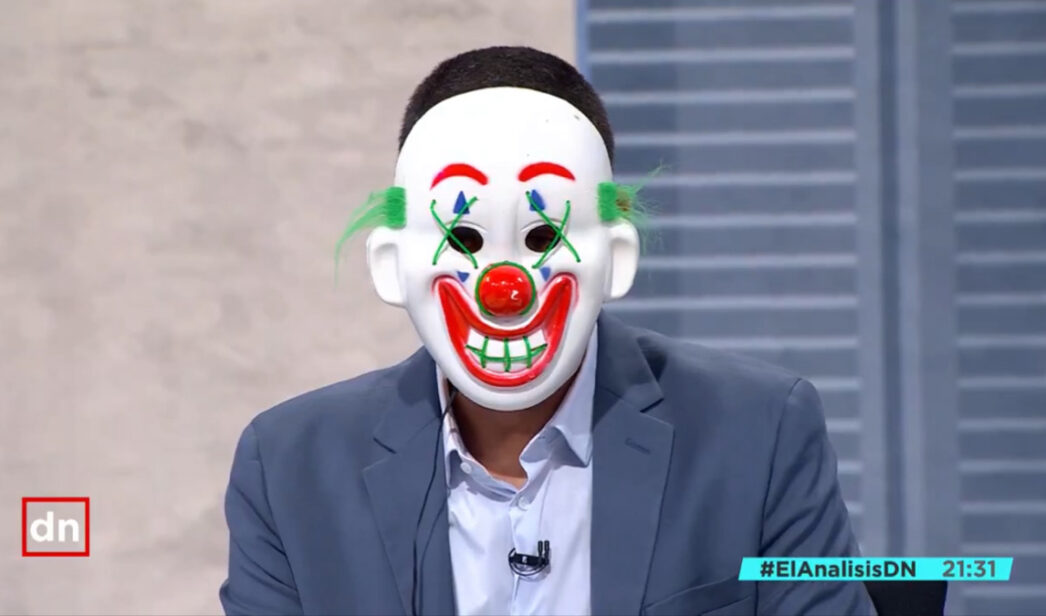 Antonio Naranjo convertido en payaso en Telemadrid