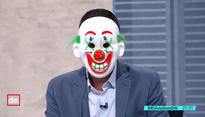 Antonio Naranjo convertido en payaso en Telemadrid