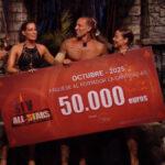 Rubén Torres recibe el cheque de 'Supervivientes All Stars 2025'