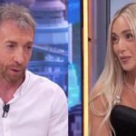 Pablo Motos con Ana Mena en 'El Hormiguero'.