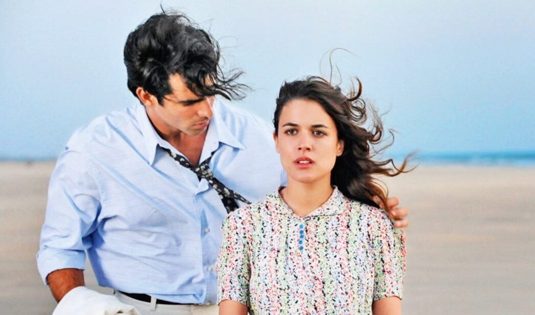 Rubén Cortada y Adriana Ugarte en 'El tiempo entre costuras'.