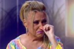 Lydia Lozano causa baja en Telecinco y 'De Viernes' se ve obligado a dar explicaciones: "No puede estar aquí"