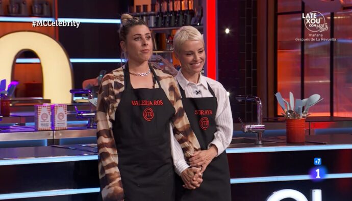 Valeria Ros y Soraya Arnelas en 'MasterChef Celebrity'.