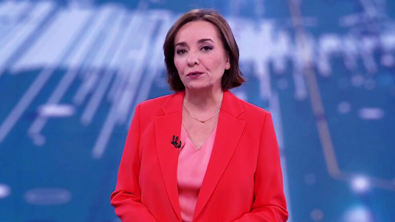 Pepa Bueno en el 'Telediario' de La 1