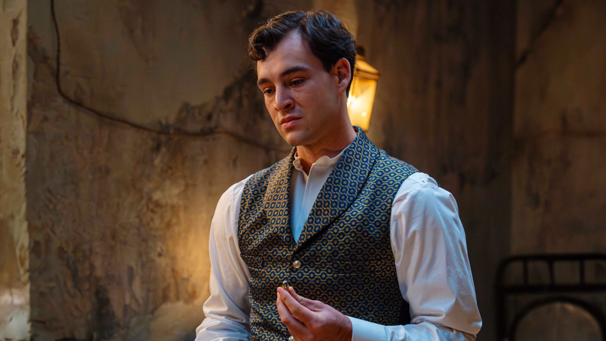 Xavi Lock, Curro en 'La Promesa'