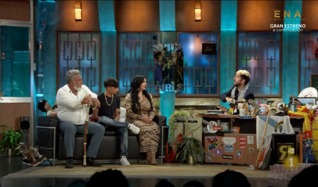 Los protagonistas de 'Ciudad sin sueño' en 'La Revuelta' junto a David Broncano